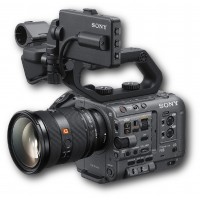 Sony FX6 Full-Frame Cinema Camera with Sony FE 24-70mm F2.8 GM II Lens